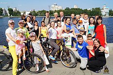«Вело-Город» знает, кто самая велосипедная семья 2015!