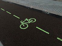 Первая светящаяся велодорожка в Екатеринбурге была создана по новой технологии 