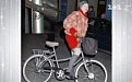 71-летняя дизайнер предпочитает велосипед