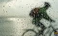 Rain-riders: полезные советы для тех, кто попал в дождь на велосипеде